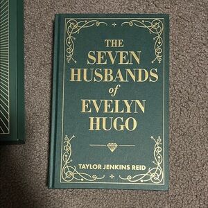 SIGNED FAIRYLOOT EXCLUSIVE ‘The Seven Husbands of Evelyn Hugo’ by TJR Hardcover